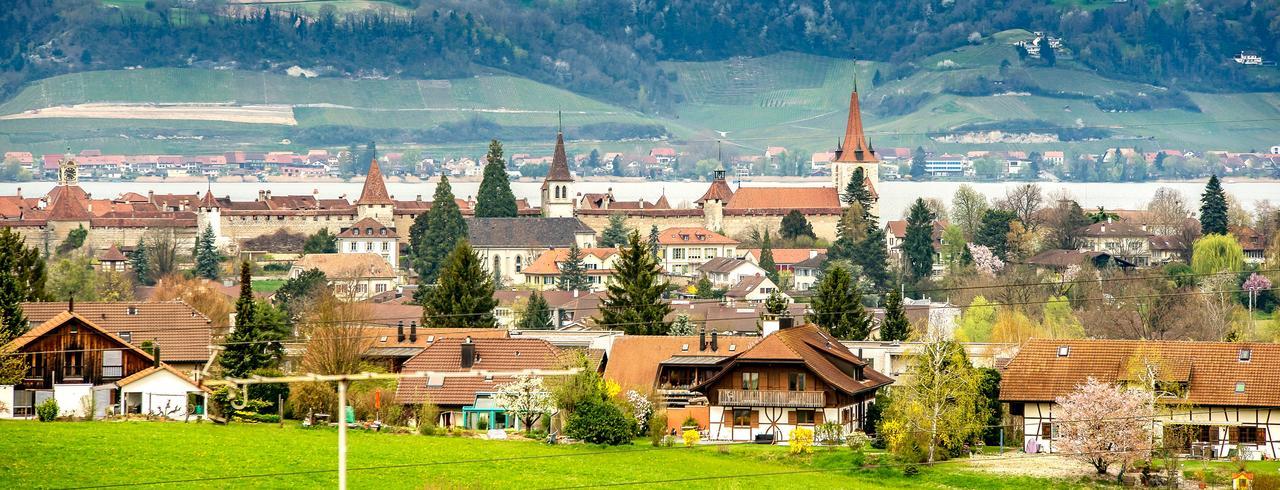 Bed & Breakfast Region Murtensee Münchenwiler Екстериор снимка
