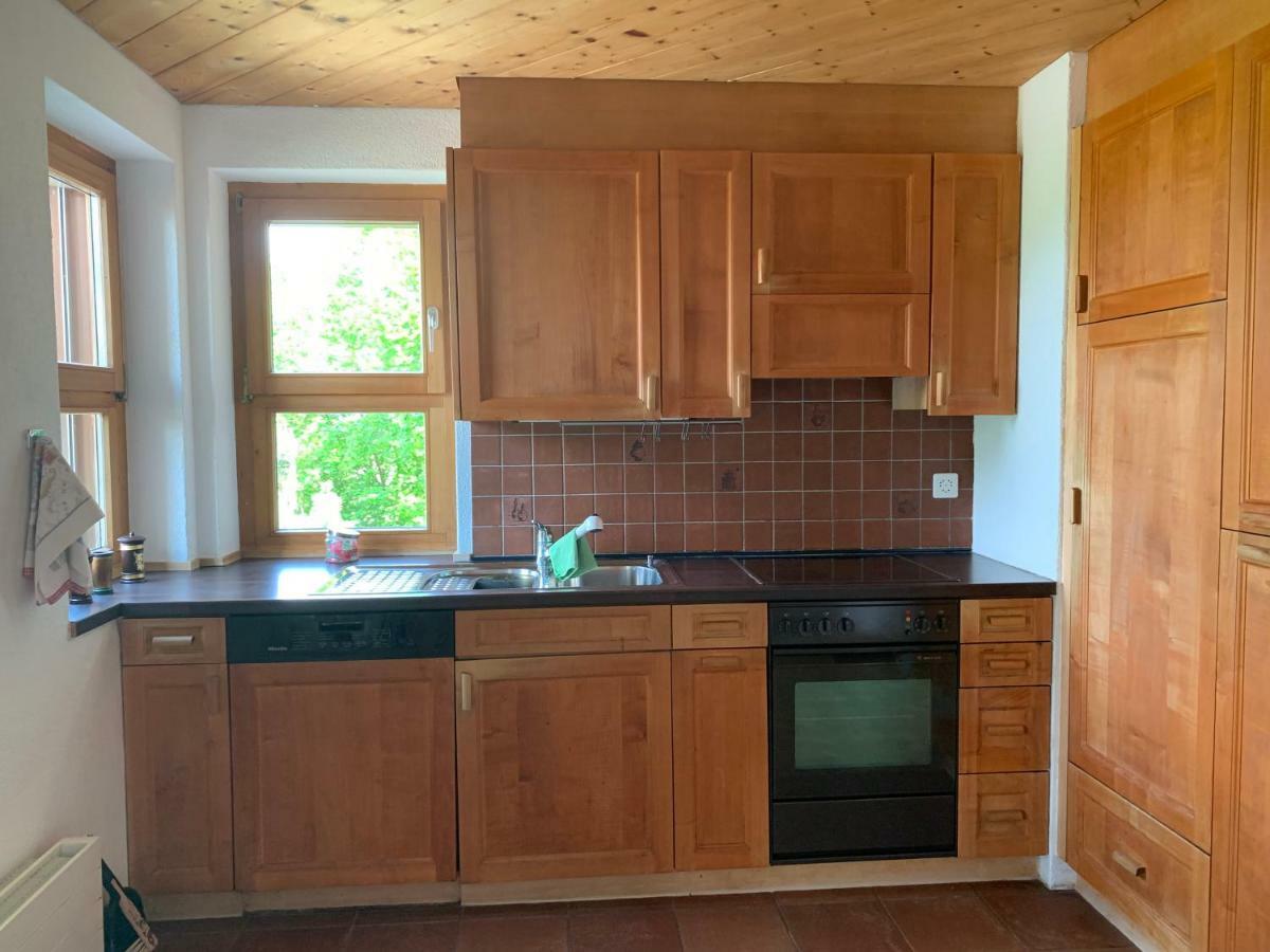 Bed & Breakfast Region Murtensee Münchenwiler Екстериор снимка